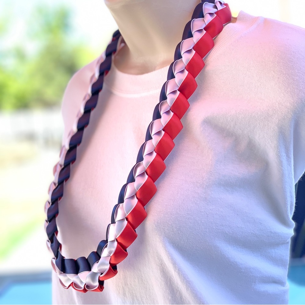 Patriotic Handmade Ribbon Lei - Picture 3 of 4